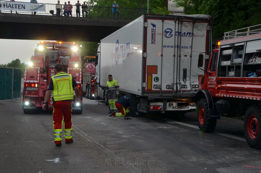 Wieder schwerer VU A 1 Rich Saarbruecken vorm AK Leverkusen P2500.JPG - Miklos Laubert